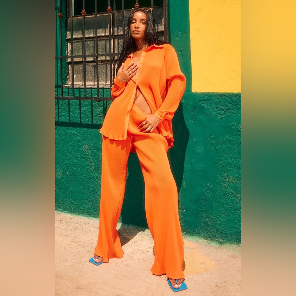 TOP & PANTS SET
